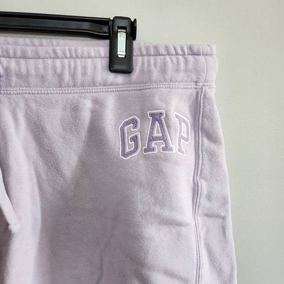 GAP cut off sweatpant shorts - Picture 1 of 4